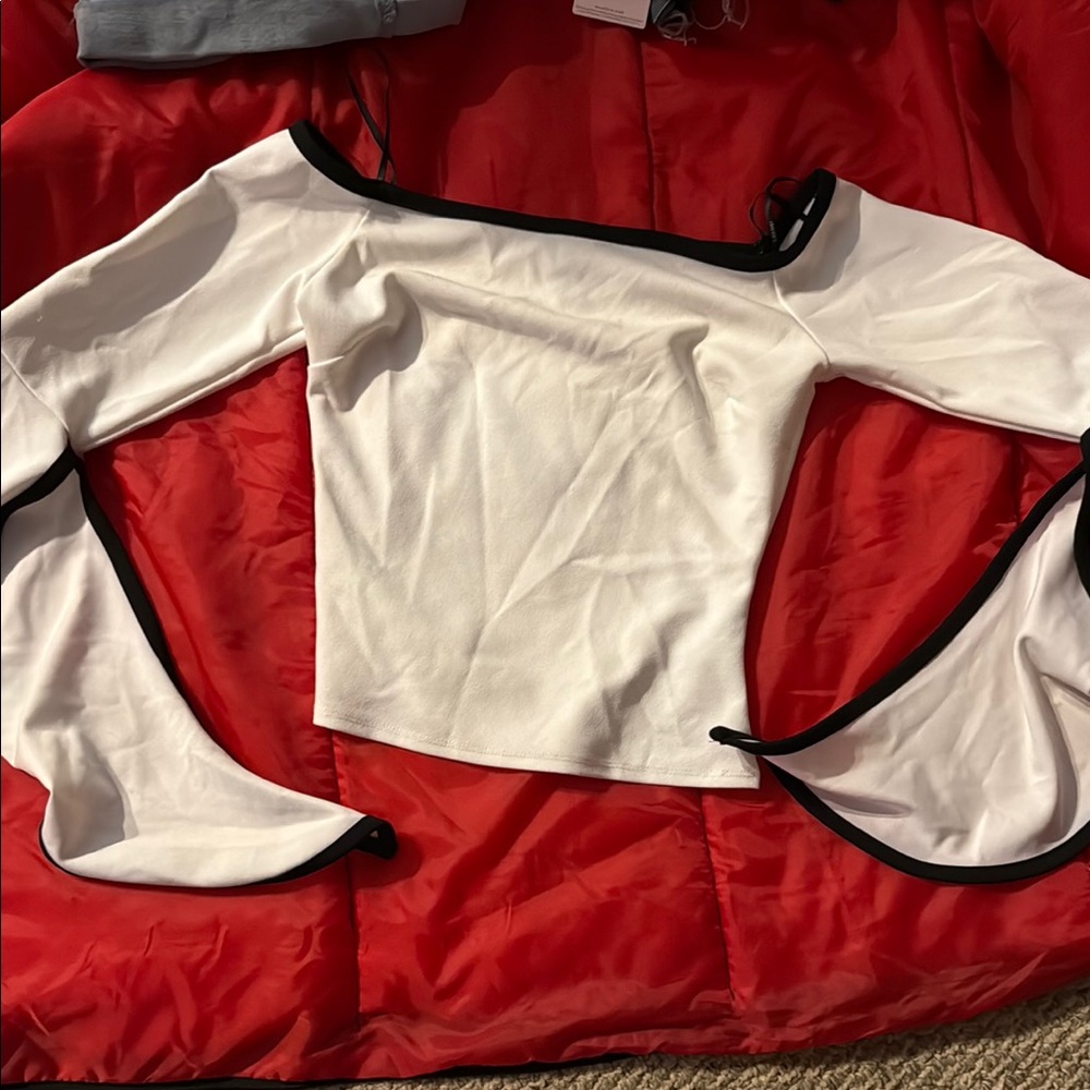 Forever 21 Asymmetrical Fitted White Long Sleeve Blouse